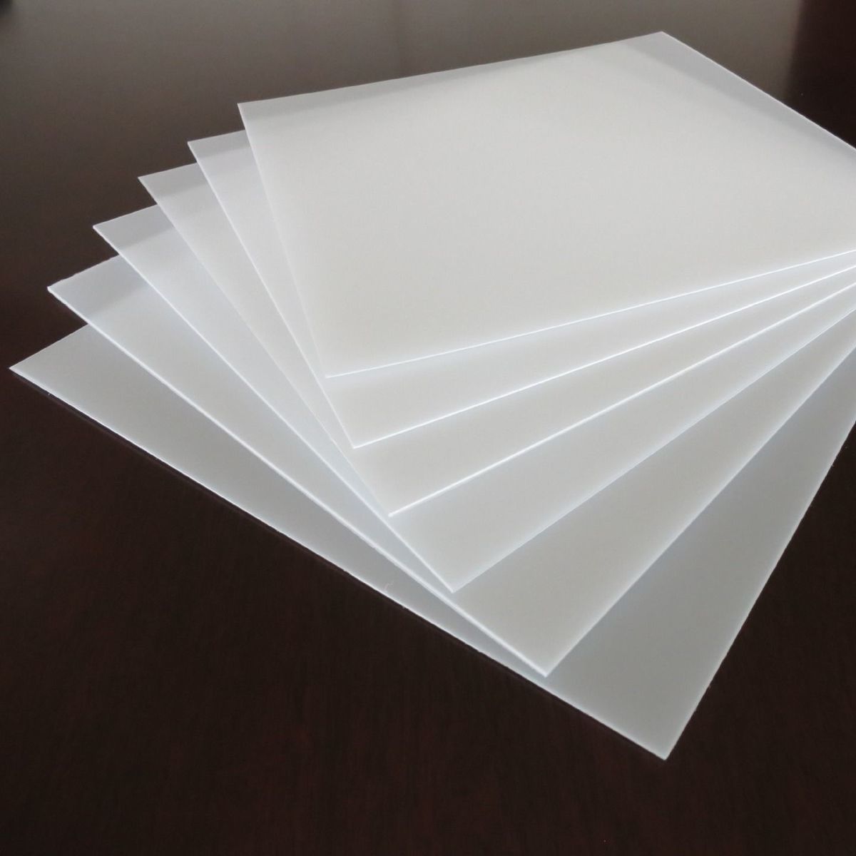 Ultra Transparent Acrylic Board: Ryd, stærk og alsidig til moderne projekter